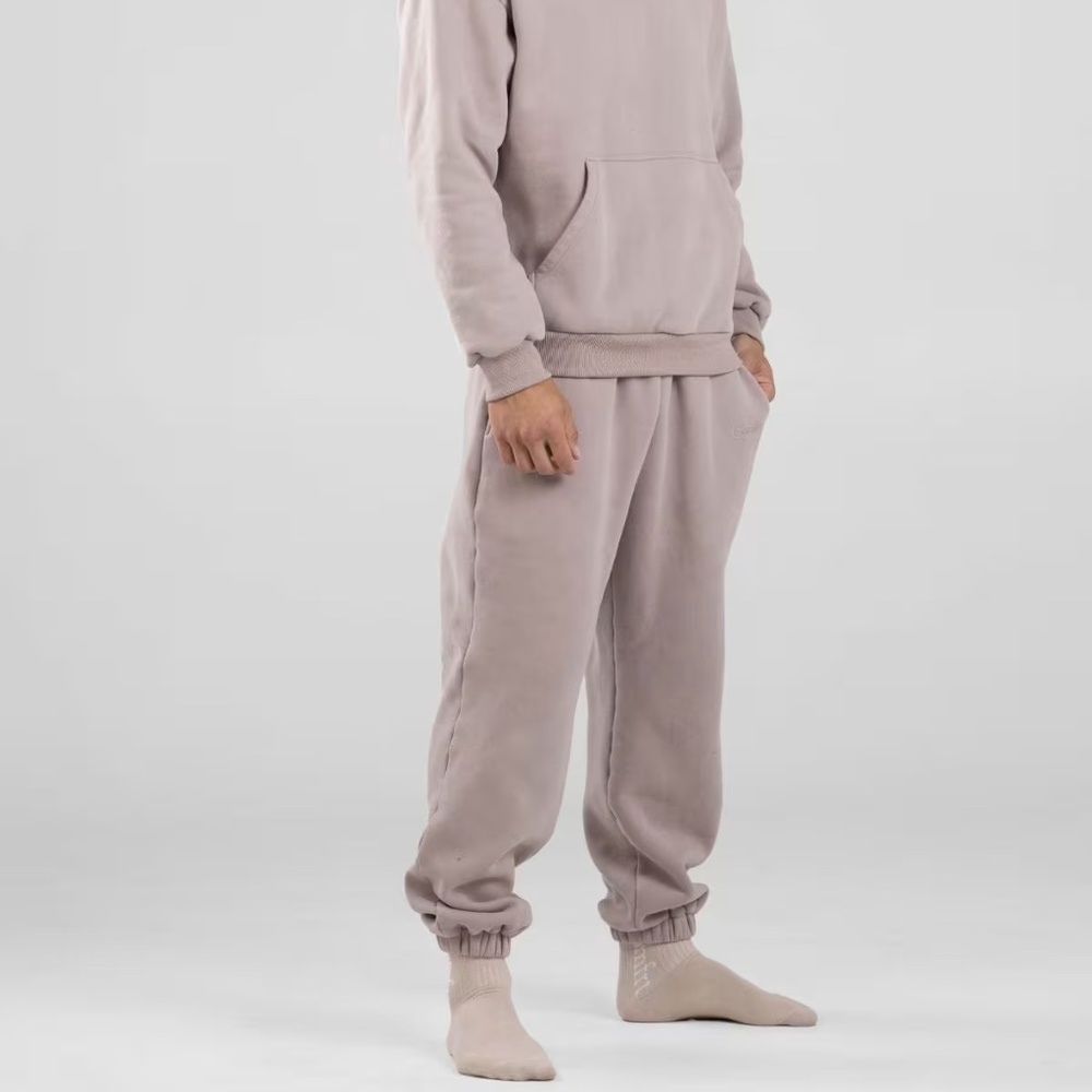 COMFRT Signature Fit Sweatpants in Color Bark | Size L